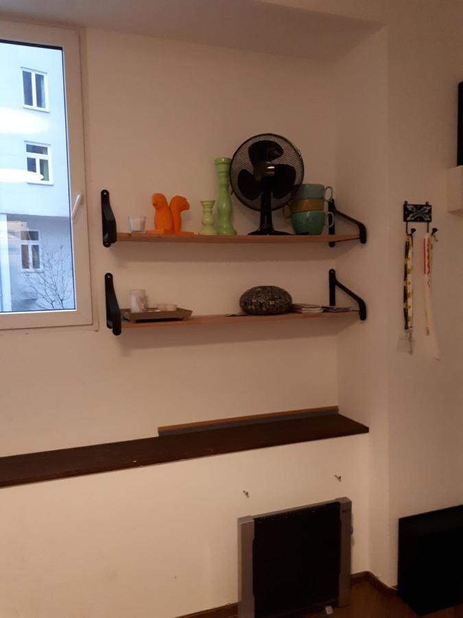 Beautiful Apartment Near The Centre Виена Екстериор снимка