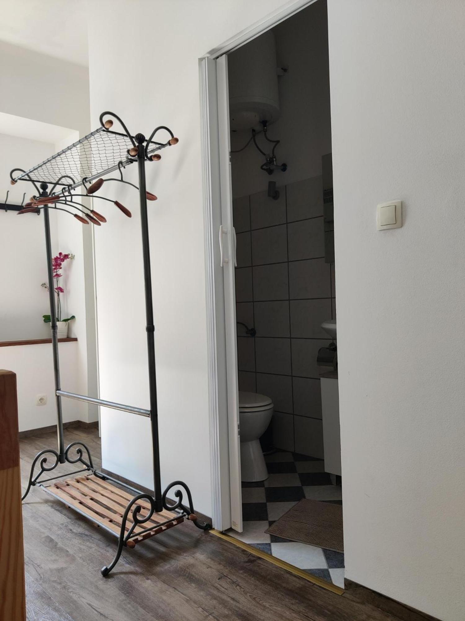 Beautiful Apartment Near The Centre Виена Екстериор снимка