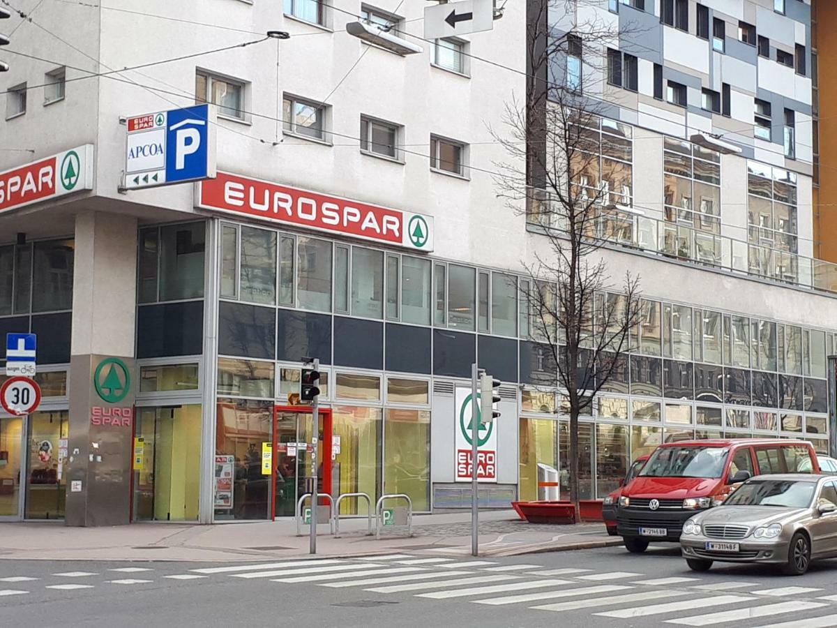 Beautiful Apartment Near The Centre Виена Екстериор снимка